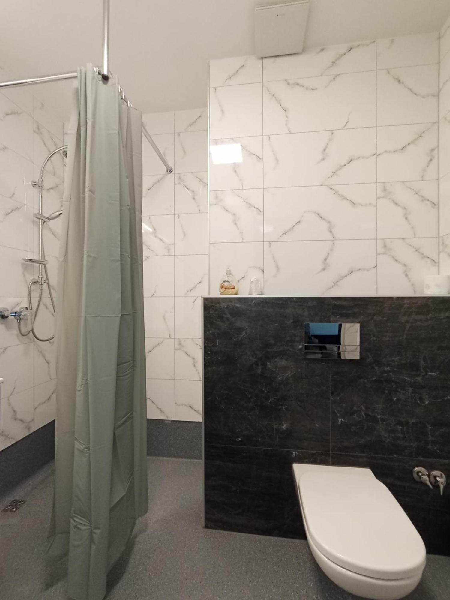 Kontrast Apartahotel 4*